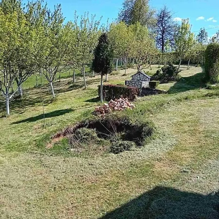 Holiday home Vikendica Na Selu Dragoradi